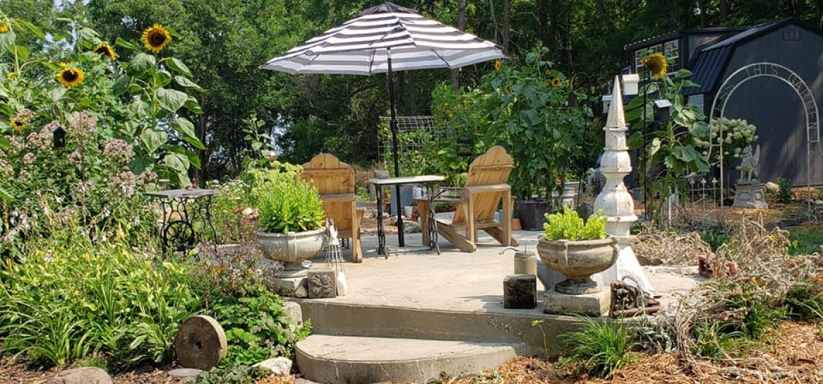 The Story About the Red Tail Ranch